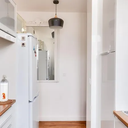 아파트 Cosy With Balcony In 15th 파리