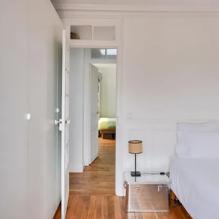 아파트 Cosy With Balcony In 15th 파리